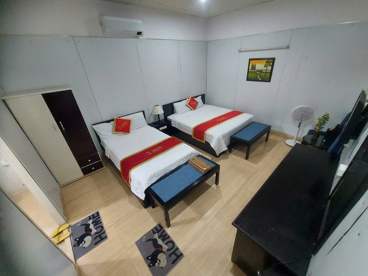 Superior Twin City View Room